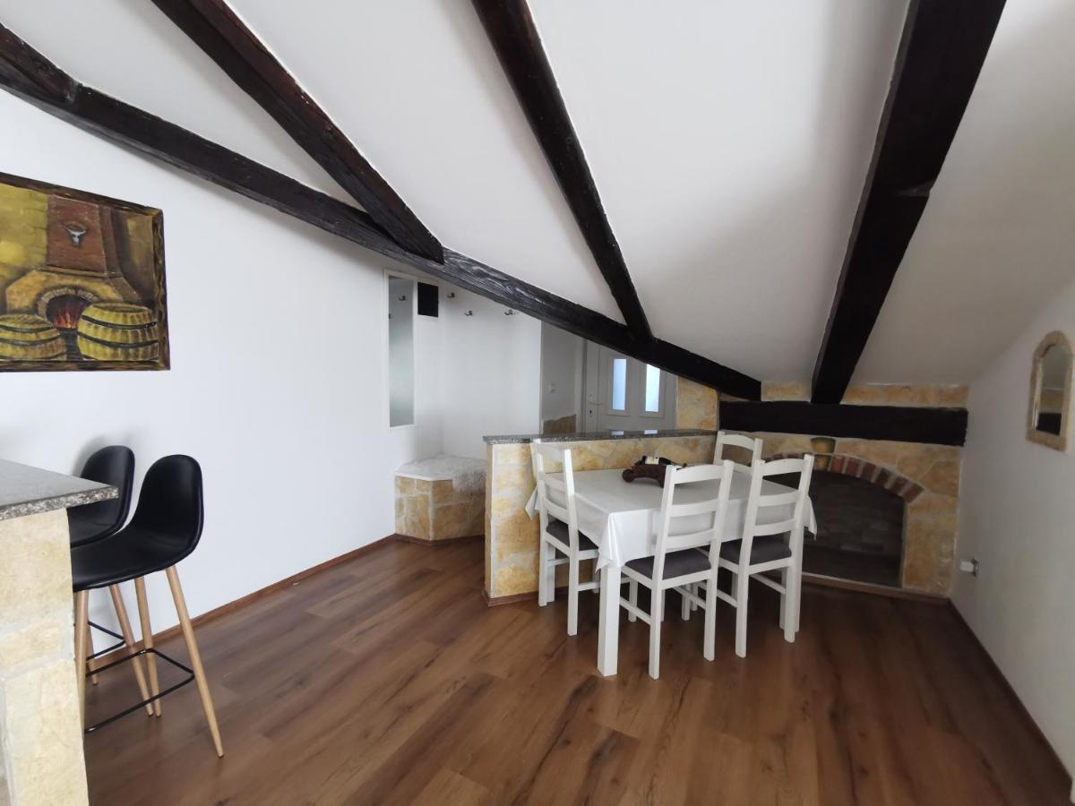 Loft Apartment プーラ エクステリア 写真