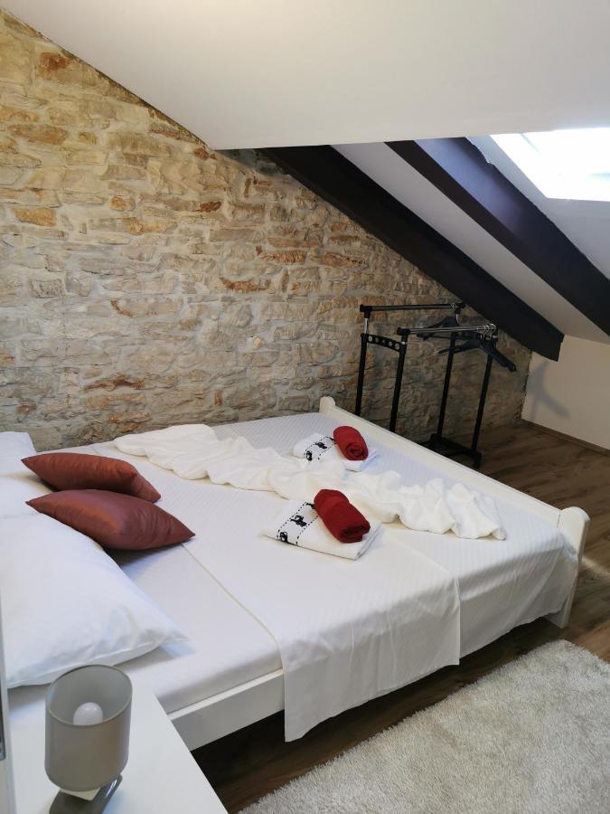 Loft Apartment プーラ エクステリア 写真